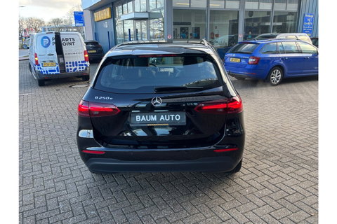 Mercedes-Benz B-Klasse 250E AUTOMAAT LUXURY LINE NAVI PDC-CAMRERA STOELVW.