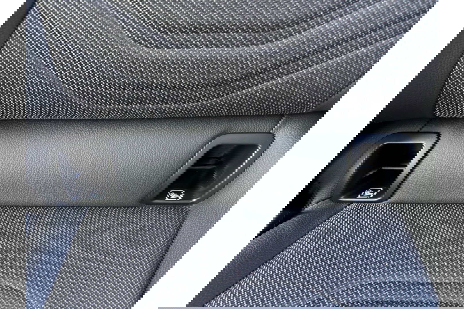 Mercedes-Benz B-Klasse 250E AUTOMAAT LUXURY LINE NAVI PDC-CAMRERA STOELVW.