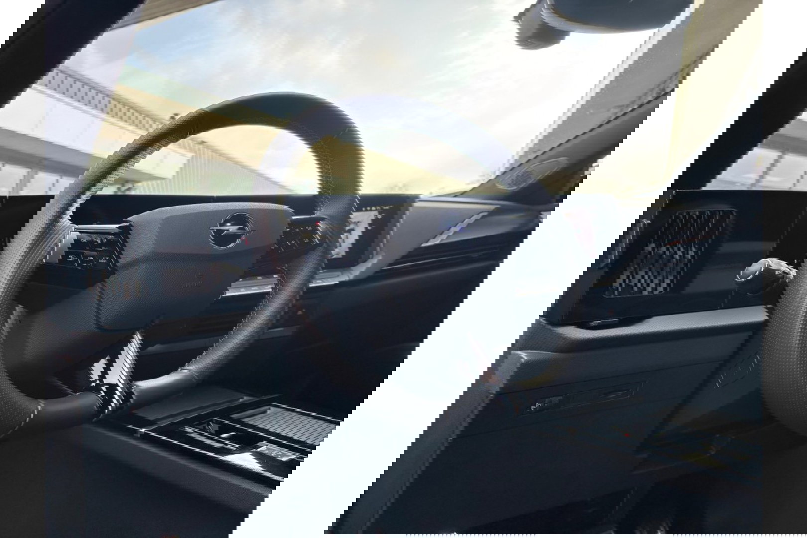 Opel Astra 1.2 GS AUTOMAAT 130PK NAVI PDC-CAMERA WINTERPACK.