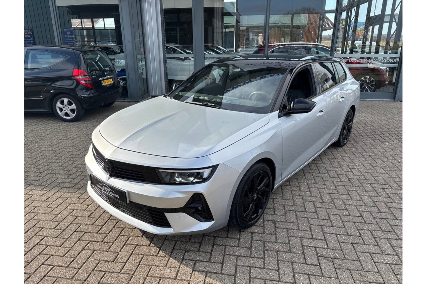 Opel Astra 1.2 GS AUTOMAAT 130PK NAVI PDC-CAMERA WINTERPACK.