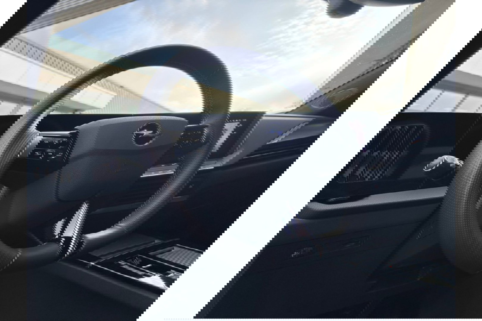 Opel Astra 1.2 GS AUTOMAAT 130PK NAVI PDC-CAMERA WINTERPACK.