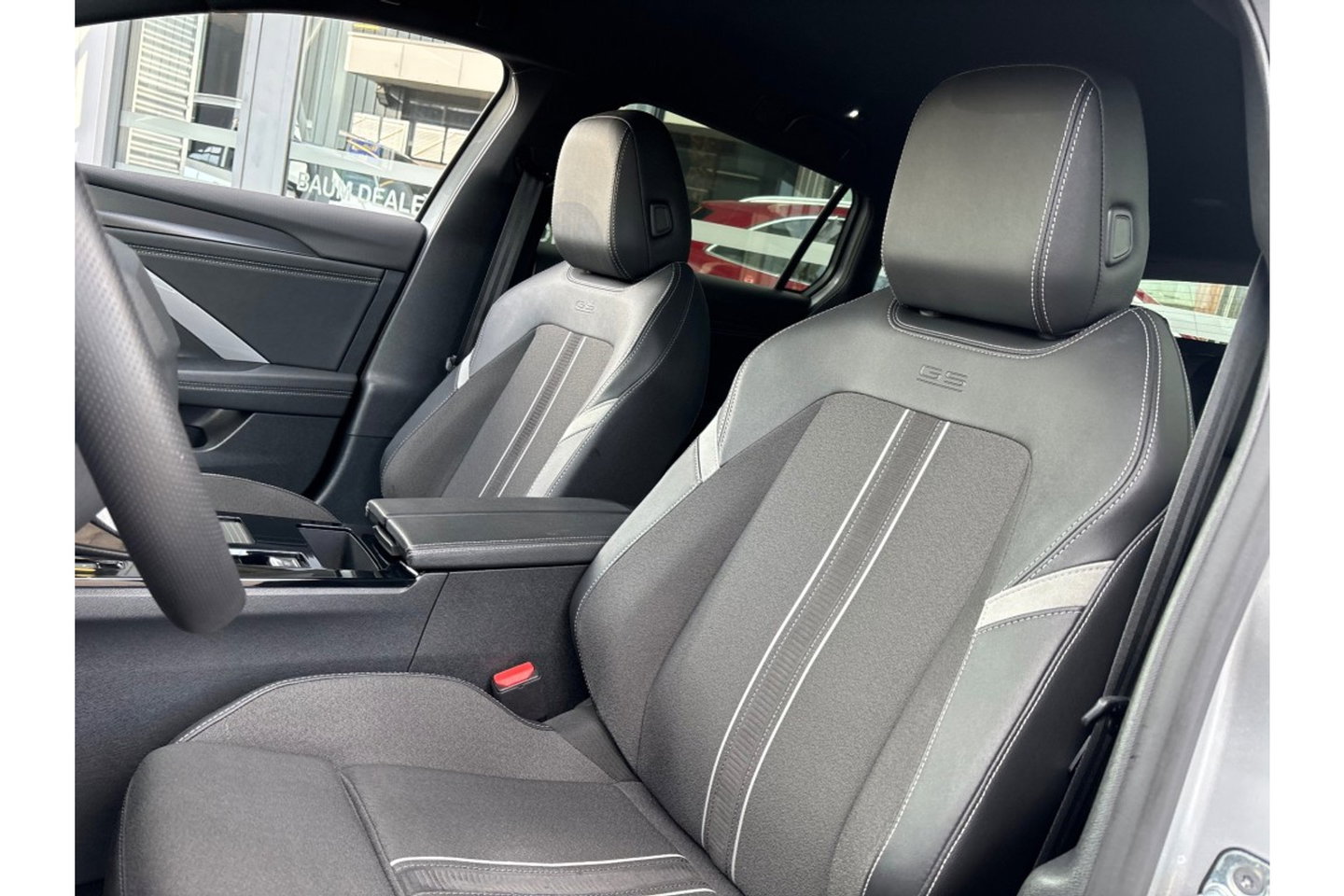 Opel Astra 1.2 GS AUTOMAAT 130PK NAVI PDC-CAMERA WINTERPACK.