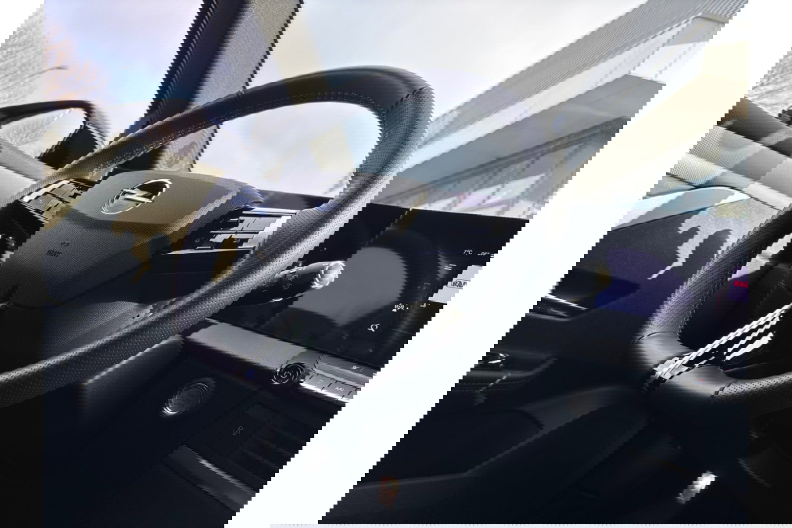 Opel Astra 1.2 GS AUTOMAAT 130PK NAVI PDC-CAMERA WINTERPACK.