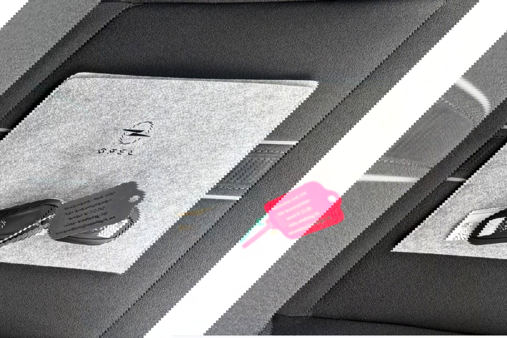 Opel Astra 1.2 GS AUTOMAAT 130PK NAVI PDC-CAMERA WINTERPACK.