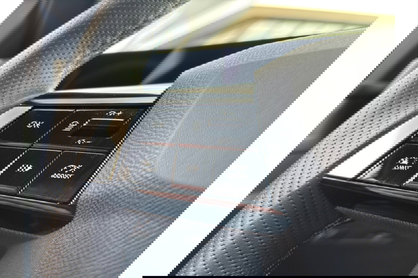 Opel Astra 1.2 GS AUTOMAAT 130PK NAVI PDC-CAMERA WINTERPACK.