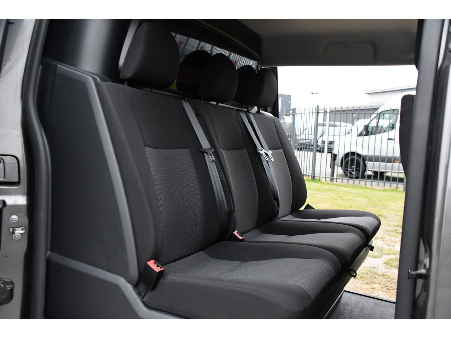 Peugeot Expert 2.0 BlueHDI 180 L3 DC PB Edition 360 Camera, Cruise, Carplay, 177pk, Clima, Head-up, Automaat 2 x Schuifdeur, NAVI, Uniek!