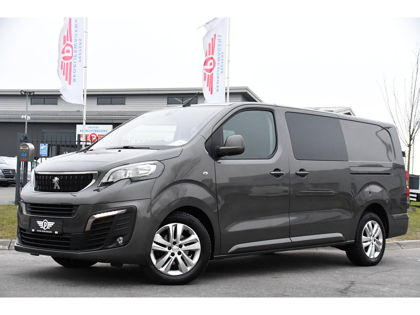 Peugeot Expert 2.0 BlueHDI 180 L3 DC PB Edition 360 Camera, Cruise, Carplay, 177pk, Clima, Head-up, Automaat 2 x Schuifdeur, NAVI, Uniek!