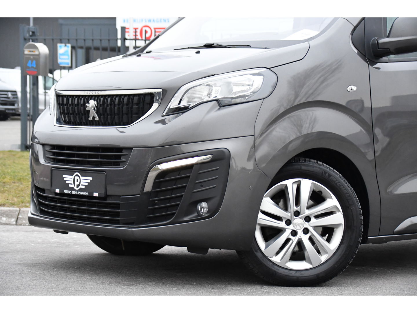 Peugeot Expert 2.0 BlueHDI 180 L3 DC PB Edition 360 Camera, Cruise, Carplay, 177pk, Clima, Head-up, Automaat 2 x Schuifdeur, NAVI, Uniek!