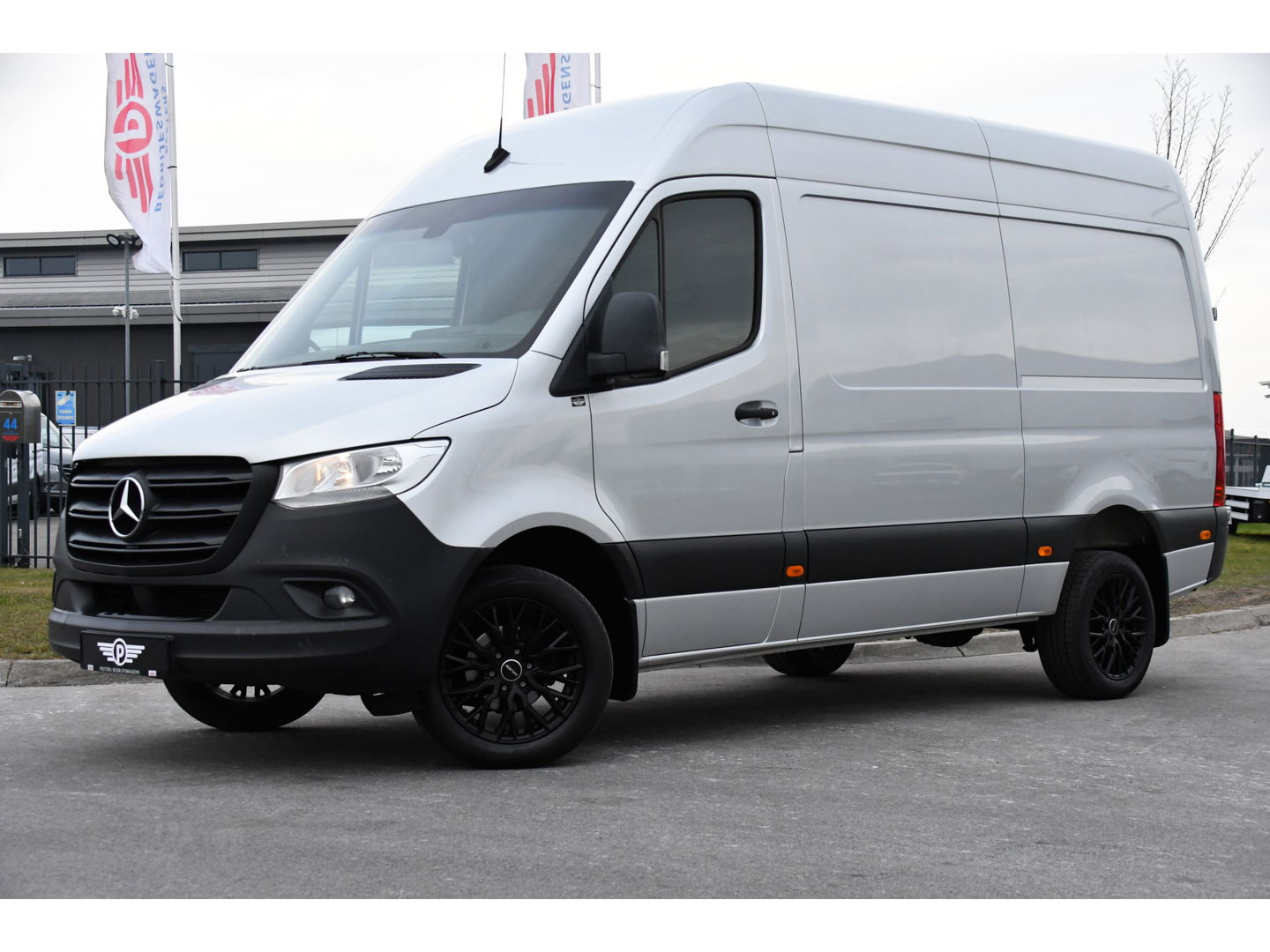 Mercedes-Benz Sprinter 319 V6 3.0 CDI L2H2 PB Edition Camera, Cruise, Stoelverwarming, 190pk, Standkachel, Airco, Uniek!