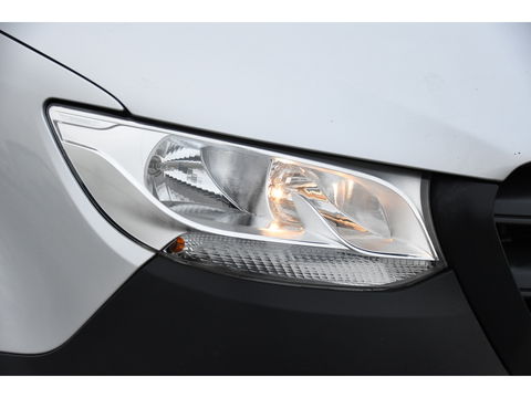 Mercedes-Benz Sprinter 319 V6 3.0 CDI L2H2 PB Edition Camera, Cruise, Stoelverwarming, 190pk, Standkachel, Airco, Uniek!
