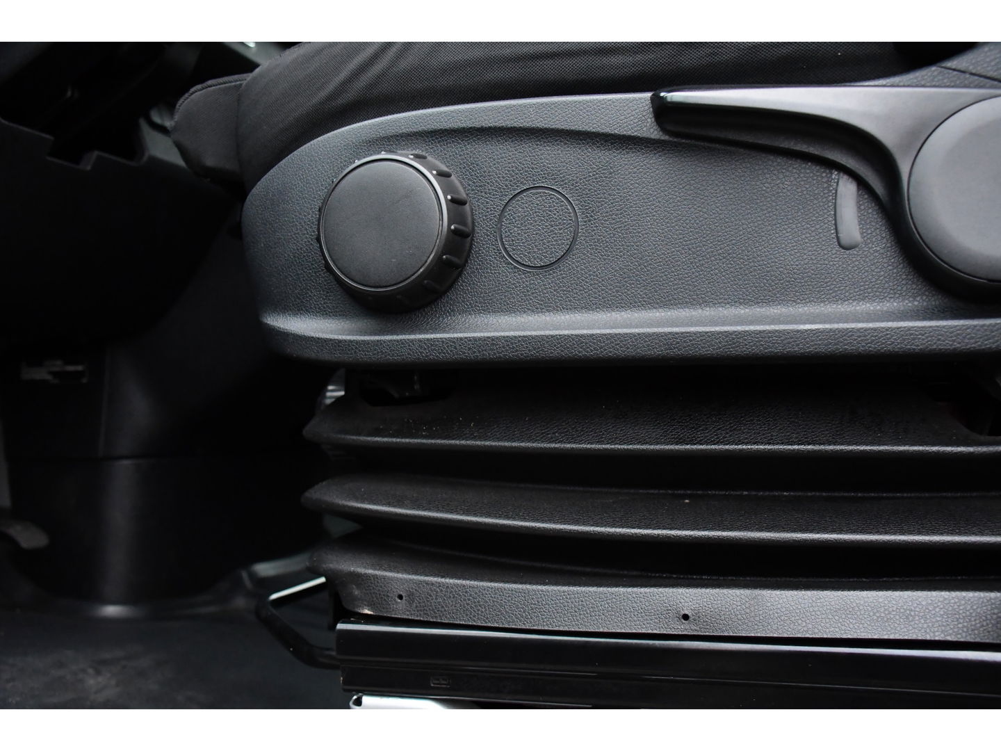 Mercedes-Benz Sprinter 319 V6 3.0 CDI L2H2 PB Edition Camera, Cruise, Stoelverwarming, 190pk, Standkachel, Airco, Uniek!