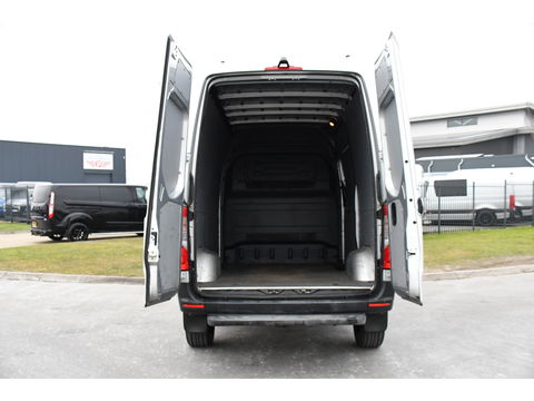 Mercedes-Benz Sprinter 319 V6 3.0 CDI L2H2 PB Edition Camera, Cruise, Stoelverwarming, 190pk, Standkachel, Airco, Uniek!