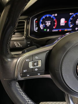 Volkswagen T-Roc 1.5 TSI R-line Pano Virtual Trekhaak Beats