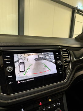 Volkswagen T-Roc 1.5 TSI R-line Pano Virtual Trekhaak Beats