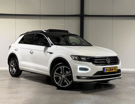 Volkswagen T-Roc 1.5 TSI R-line Pano Virtual Trekhaak Beats
