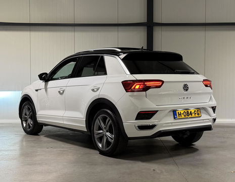 Volkswagen T-Roc 1.5 TSI R-line Pano Virtual Trekhaak Beats