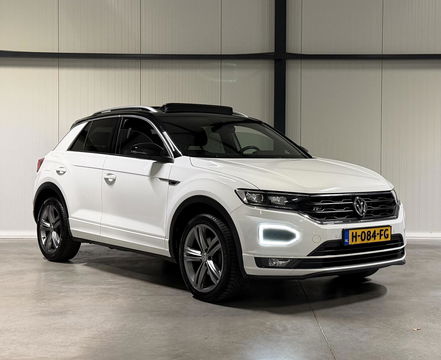 Volkswagen T-Roc 1.5 TSI R-line Pano Virtual Trekhaak Beats