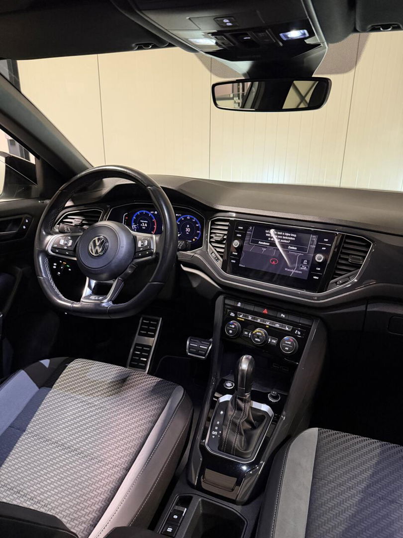 Volkswagen T-Roc 1.5 TSI R-line Pano Virtual Trekhaak Beats