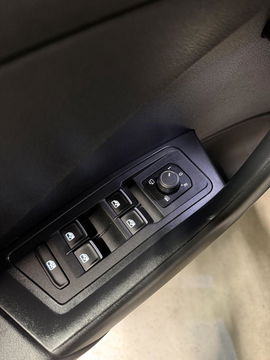 Volkswagen T-Roc 1.5 TSI R-line Pano Virtual Trekhaak Beats