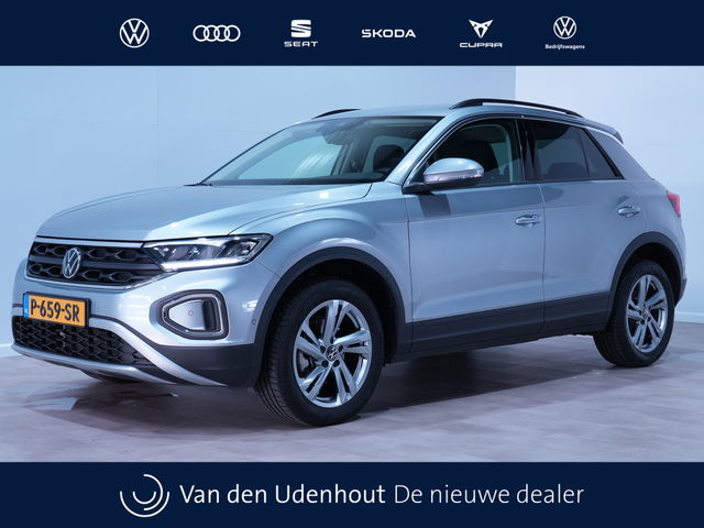 Volkswagen T-Roc - 1.5 TSI 150pk DSG Life 75 Edition Navigatie via App Camera PDC Trekhaak 169