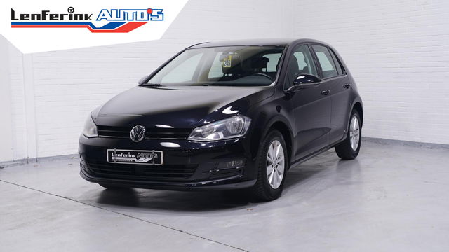 Volkswagen Golf - 1.2 TSI Trendline Navi Clima Stoelverwarming Adaptive cruise PDC Rijklaar!