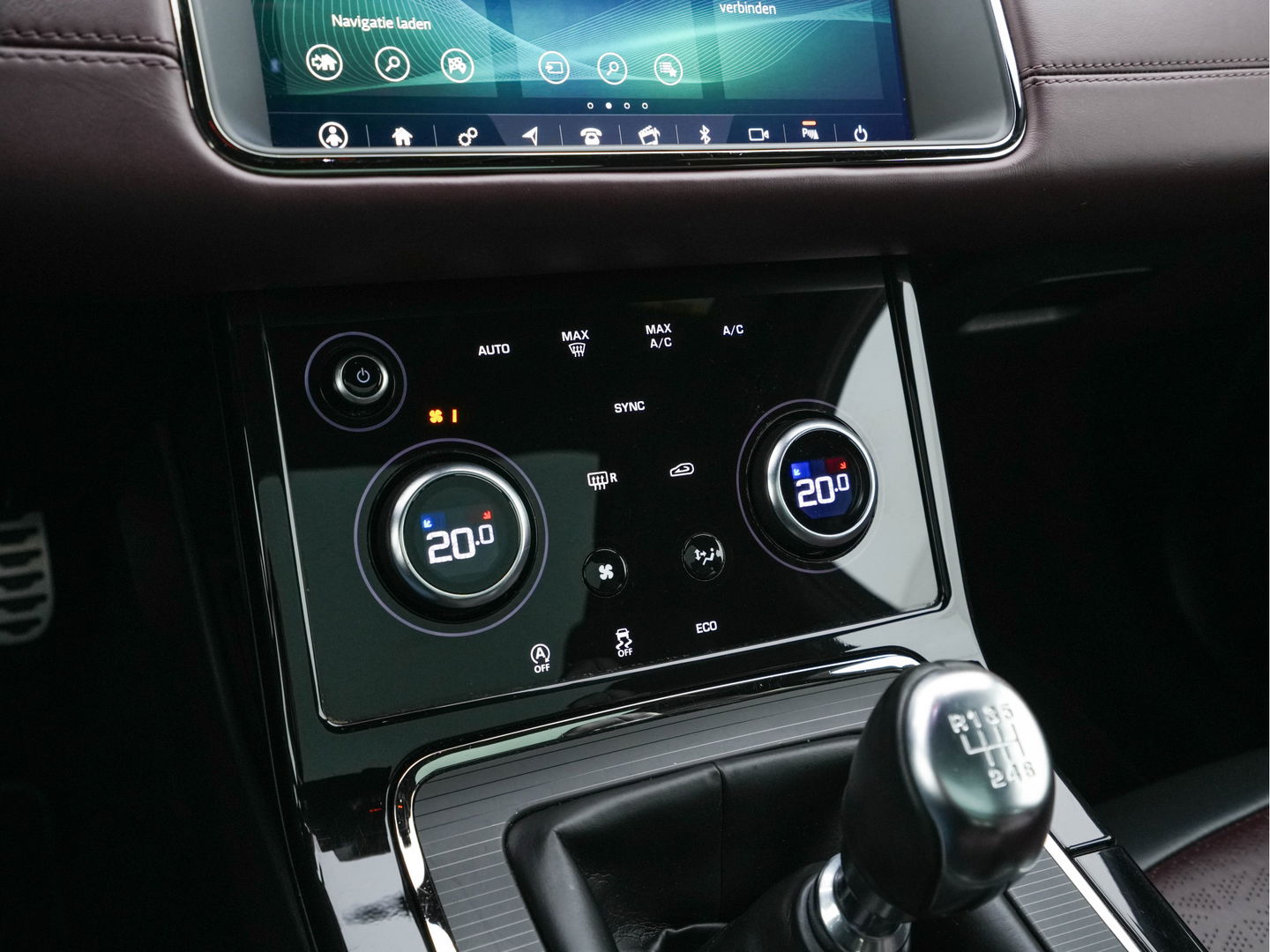 Land Rover Range Rover Evoque 2.0 D150 R-Dynamic *PANO | LEATHER | FULL-LED | NAVI-FULLMAP | CAMERA | KEYLESS | ECC | TOPVIEW | CARPLAY | HEATED-COMFORTSEATS | PDC | CRUISE | PRIVACY-GLASS | 20''ALU*