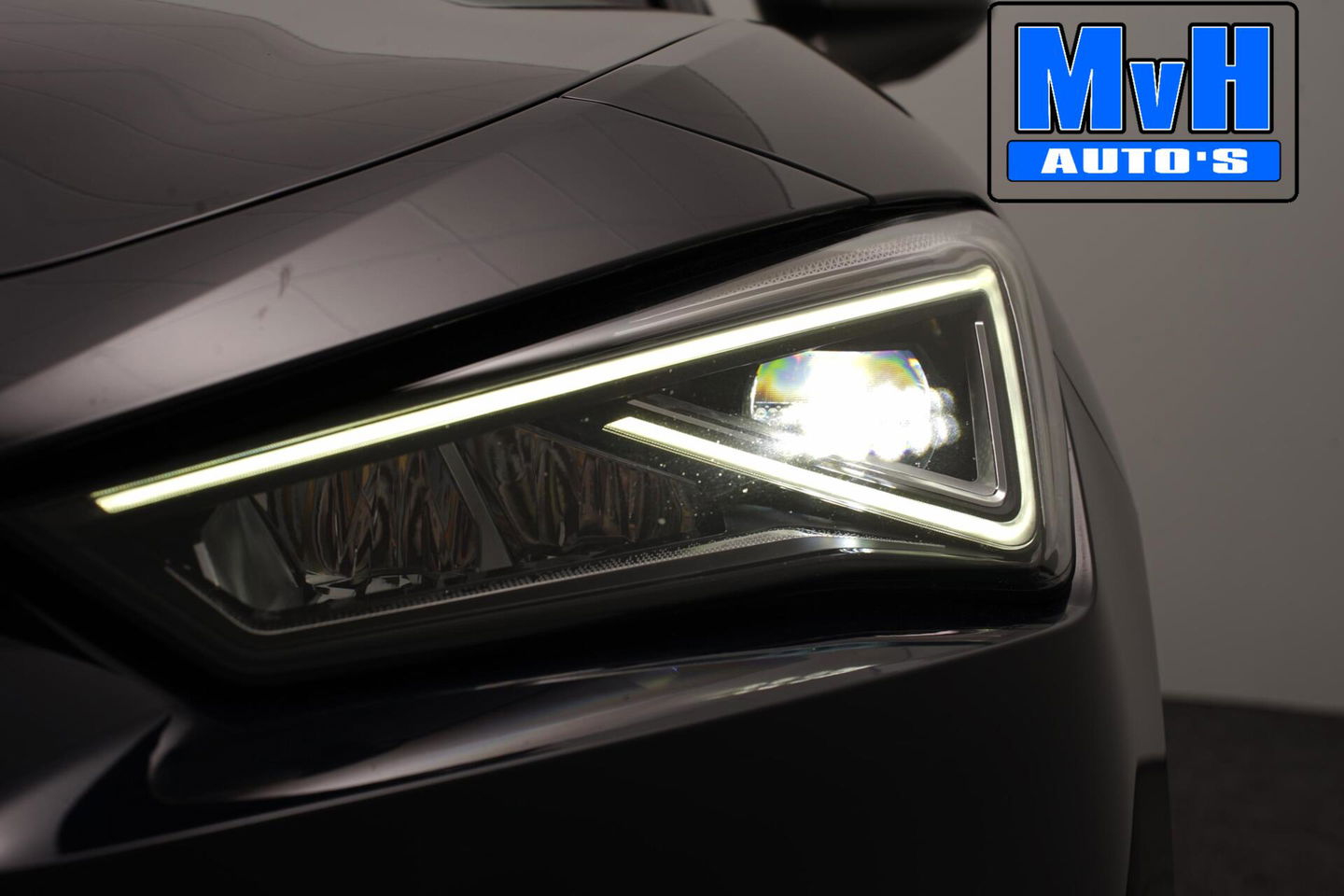 SEAT Leon Sportstourer 1.5 TSI FR Business Intense|LUXE!|LED