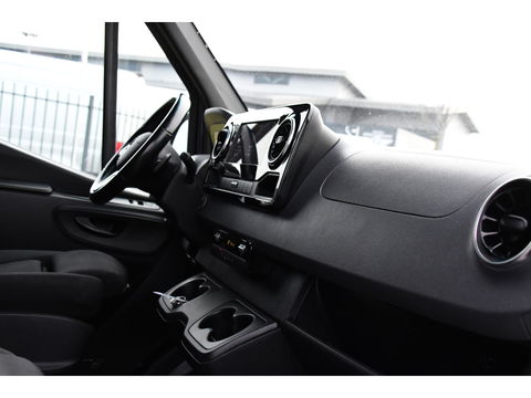 Mercedes-Benz Sprinter 317 1.9 CDI L2H1 DC RWD PB Edition Cruise, Camera, Carplay, 2 x Schuifdeur, 10,5'' Mbux, 3500kg Trekhaak, Sensoren, LED, Uniek!