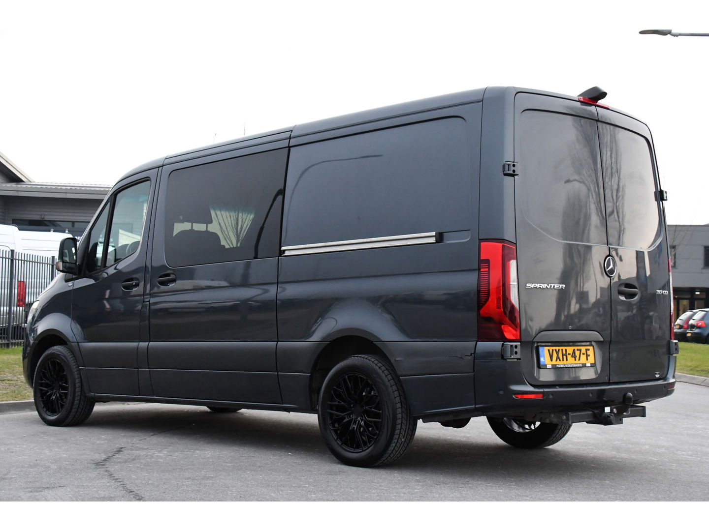 Mercedes-Benz Sprinter 317 1.9 CDI L2H1 DC RWD PB Edition Cruise, Camera, Carplay, 2 x Schuifdeur, 10,5'' Mbux, 3500kg Trekhaak, Sensoren, LED, Uniek!