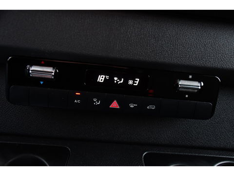Mercedes-Benz Sprinter 317 1.9 CDI L2H1 DC RWD PB Edition Cruise, Camera, Carplay, 2 x Schuifdeur, 10,5'' Mbux, 3500kg Trekhaak, Sensoren, LED, Uniek!