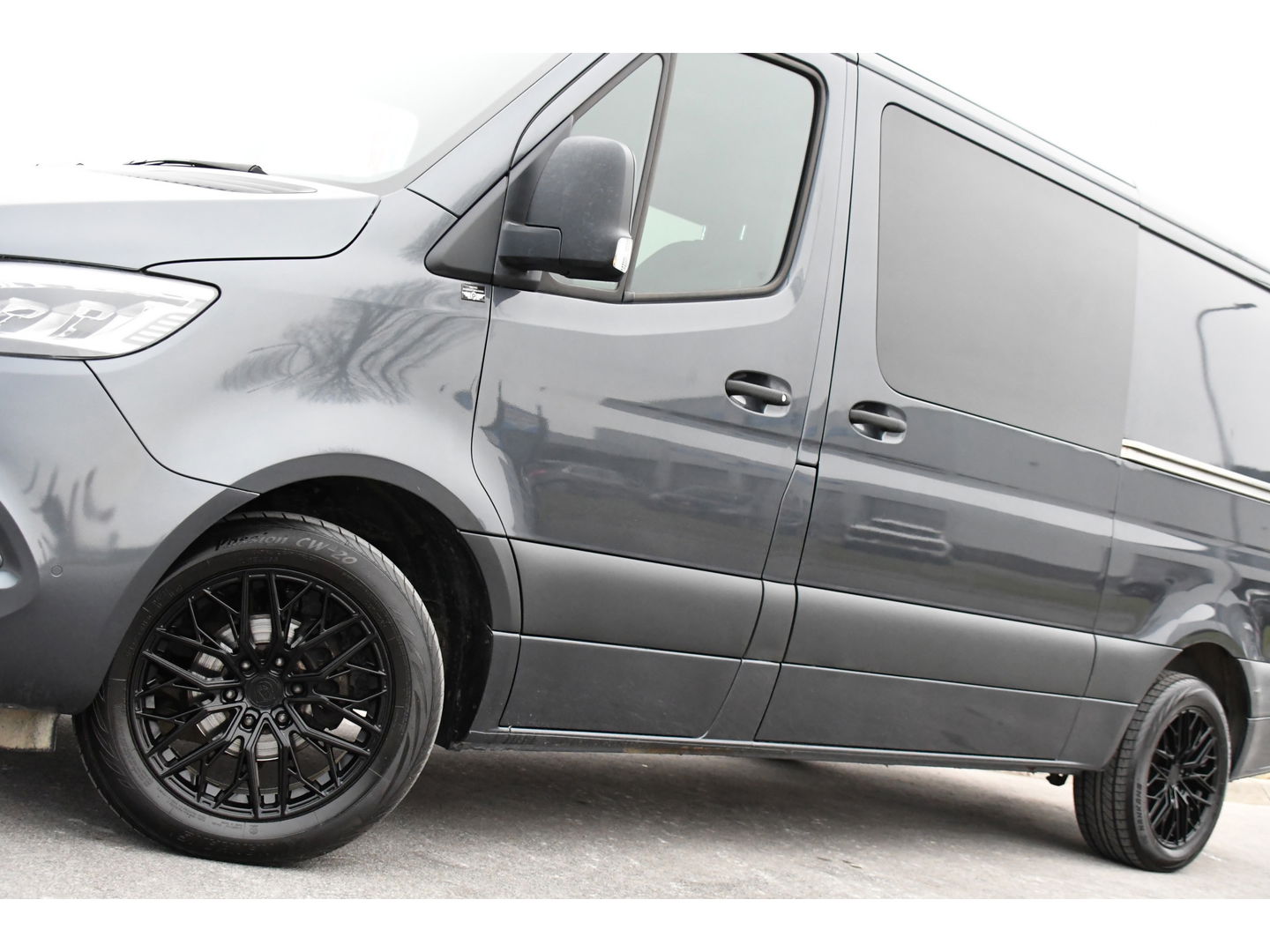 Mercedes-Benz Sprinter 317 1.9 CDI L2H1 DC RWD PB Edition Cruise, Camera, Carplay, 2 x Schuifdeur, 10,5'' Mbux, 3500kg Trekhaak, Sensoren, LED, Uniek!