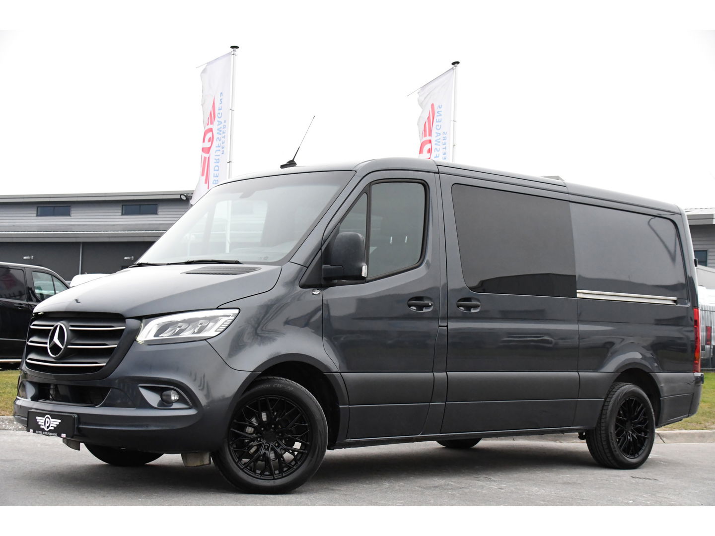 Mercedes-Benz Sprinter 317 1.9 CDI L2H1 DC RWD PB Edition Cruise, Camera, Carplay, 2 x Schuifdeur, 10,5'' Mbux, 3500kg Trekhaak, Sensoren, LED, Uniek!