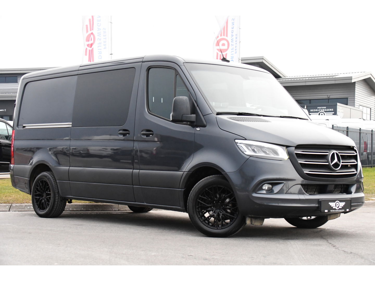 Mercedes-Benz Sprinter 317 1.9 CDI L2H1 DC RWD PB Edition Cruise, Camera, Carplay, 2 x Schuifdeur, 10,5'' Mbux, 3500kg Trekhaak, Sensoren, LED, Uniek!
