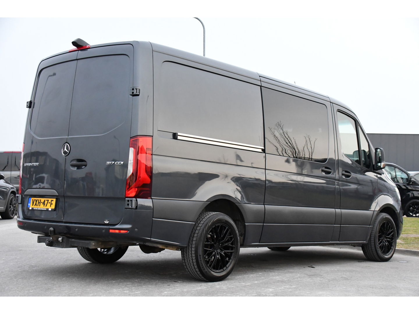 Mercedes-Benz Sprinter 317 1.9 CDI L2H1 DC RWD PB Edition Cruise, Camera, Carplay, 2 x Schuifdeur, 10,5'' Mbux, 3500kg Trekhaak, Sensoren, LED, Uniek!