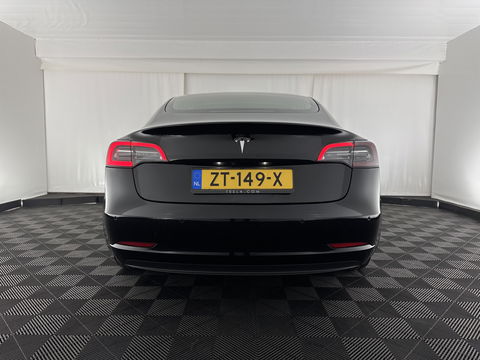Tesla Model 3 Standard RWD Plus 60 kWh [ 3-Fase ] {SOH-80%} (INCL-BTW) Aut. *PANO | AUTOPILOT | LEATHER | KEYLESS | FULL-LED | MEMORY-PACK | TOPVIEW | DAB | CARPLAY | DIGI-COCKPIT | LANE-ASSIST | COMFORTSEATS | TOWBAR | 18"ALU*