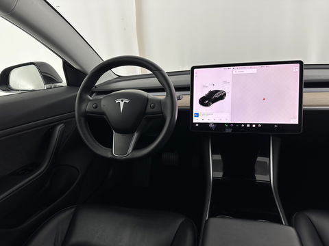 Tesla Model 3 Standard RWD Plus 60 kWh [ 3-Fase ] {SOH-80%} (INCL-BTW) Aut. *PANO | AUTOPILOT | LEATHER | KEYLESS | FULL-LED | MEMORY-PACK | TOPVIEW | DAB | CARPLAY | DIGI-COCKPIT | LANE-ASSIST | COMFORTSEATS | TOWBAR | 18"ALU*