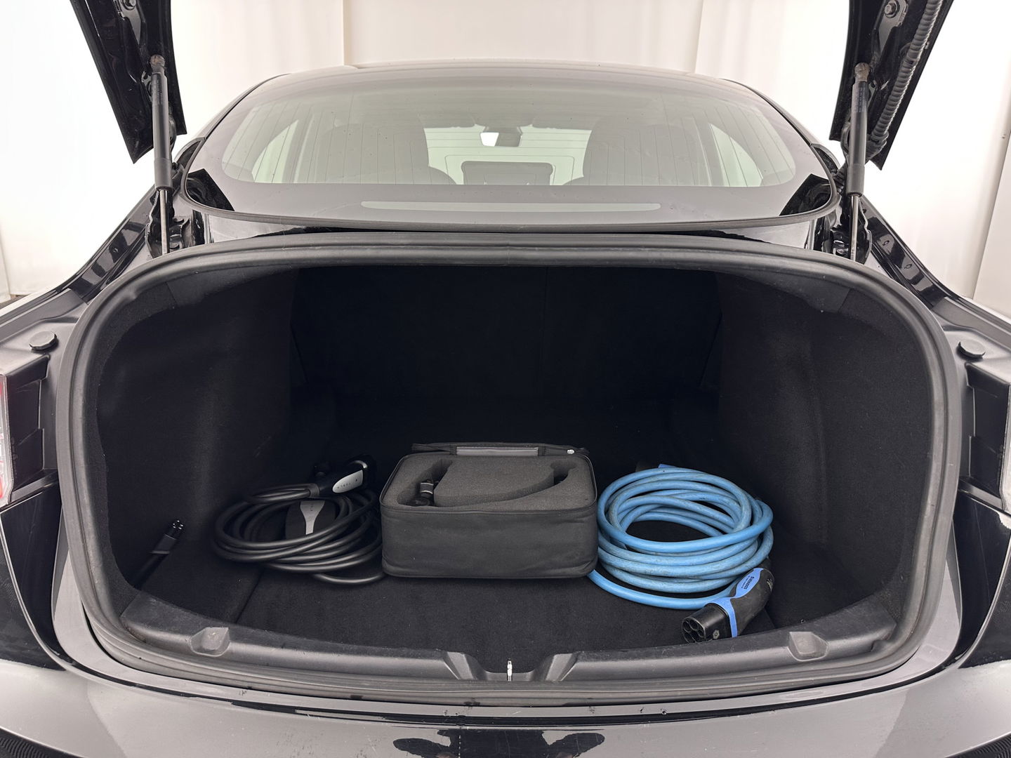 Tesla Model 3 Standard RWD Plus 60 kWh [ 3-Fase ] {SOH-80%} (INCL-BTW) Aut. *PANO | AUTOPILOT | LEATHER | KEYLESS | FULL-LED | MEMORY-PACK | TOPVIEW | DAB | CARPLAY | DIGI-COCKPIT | LANE-ASSIST | COMFORTSEATS | TOWBAR | 18"ALU*
