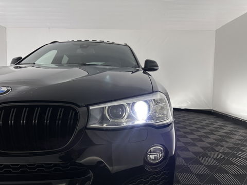 BMW X4 xDrive20d M-Sportpack High Executive Black-Edition Aut. *PANO | LEATHER | BI-XENON | ADAPTIVE-CRUISE | KEYLESS | HEATED-SPORTSEATS | NAVI-FULLMAP | CAMERA | ECC | HEAD-UP | PDC | SHIFTPADDLES | TOWBAR | PRIVACYGLASS | 20''ALU *