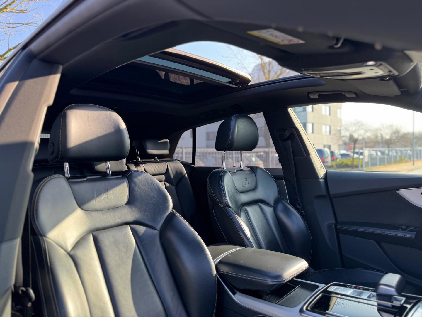 Audi Q8 55 TFSI quattro S Line 340 PK Pano Leder Camera Trekhaak