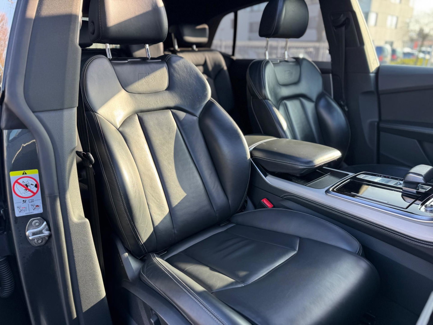 Audi Q8 55 TFSI quattro S Line 340 PK Pano Leder Camera Trekhaak