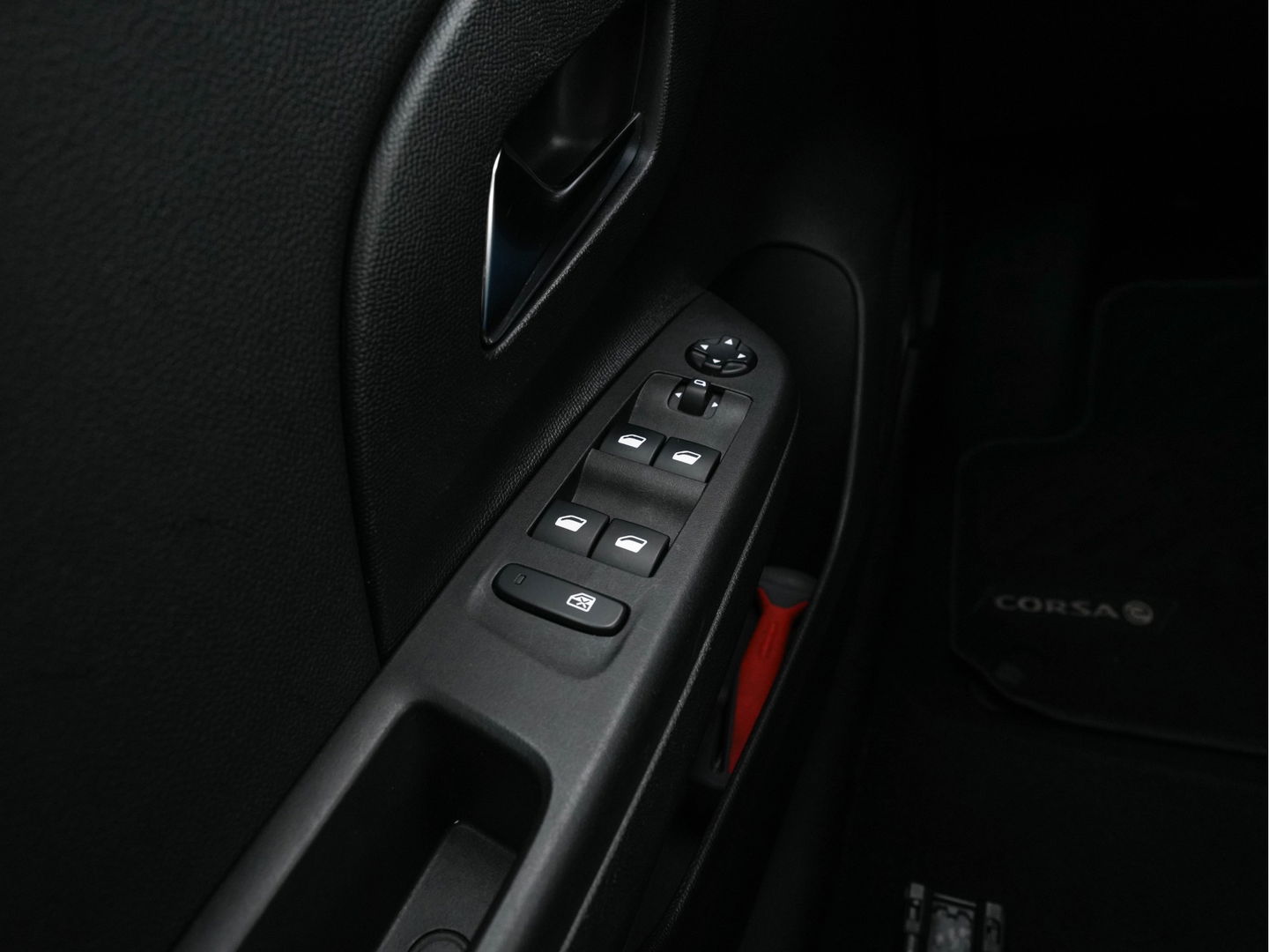 Opel CORSA-E Elegance 50 kWh [3-FASE] {SOH-90%} (INCL-BTW) Aut.*FULL-LED | DIGI-COCKPIT | LEATHER-MICROFIBRE | CARPLAY | CAMERA | ECC | KEYLESS | CRUISE | DAB | 16'' ALU*