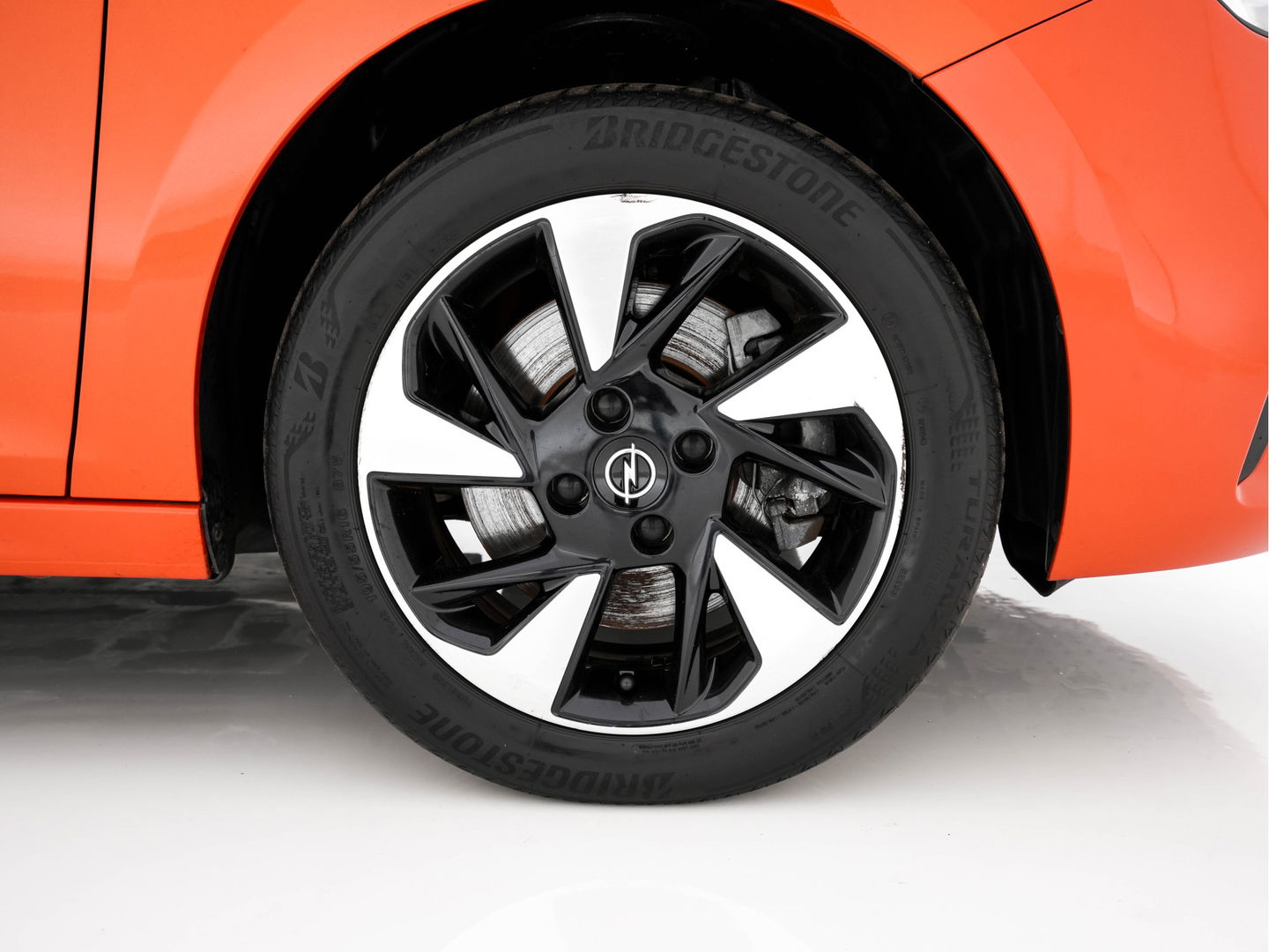 Opel CORSA-E Elegance 50 kWh [3-FASE] {SOH-90%} (INCL-BTW) Aut.*FULL-LED | DIGI-COCKPIT | LEATHER-MICROFIBRE | CARPLAY | CAMERA | ECC | KEYLESS | CRUISE | DAB | 16'' ALU*