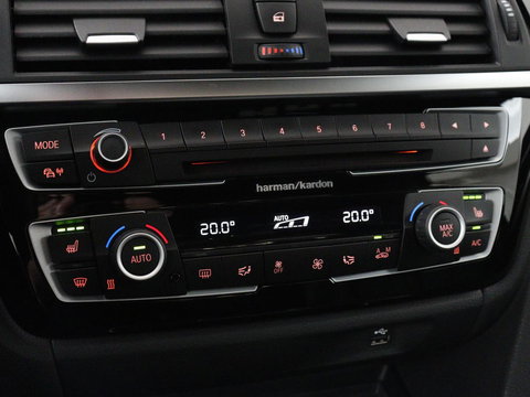 BMW 4 Serie Coupé 418i M Sport | Schuifdak | Leder | Stoelverwarming | 20'' | Sportstoelen | Full LED | Navigatie | Parkeerhulp | Climate control | Cruise control | 74.200km NAP