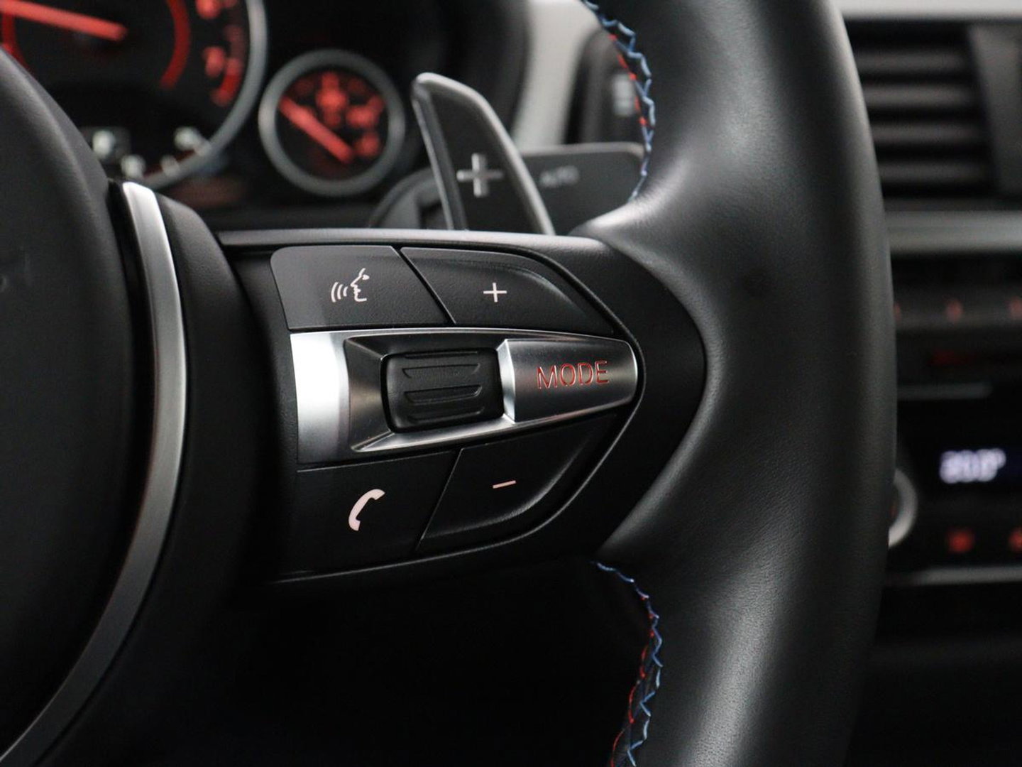 BMW 4 Serie Coupé 418i M Sport | Schuifdak | Leder | Stoelverwarming | 20'' | Sportstoelen | Full LED | Navigatie | Parkeerhulp | Climate control | Cruise control | 74.200km NAP