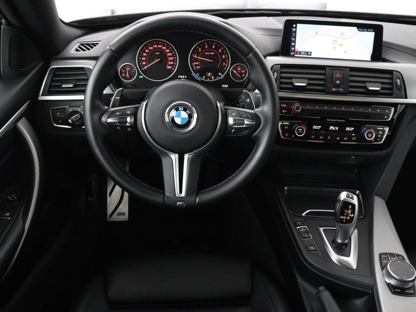 BMW 4 Serie Coupé 418i M Sport | Schuifdak | Leder | Stoelverwarming | 20'' | Sportstoelen | Full LED | Navigatie | Parkeerhulp | Climate control | Cruise control | 74.200km NAP