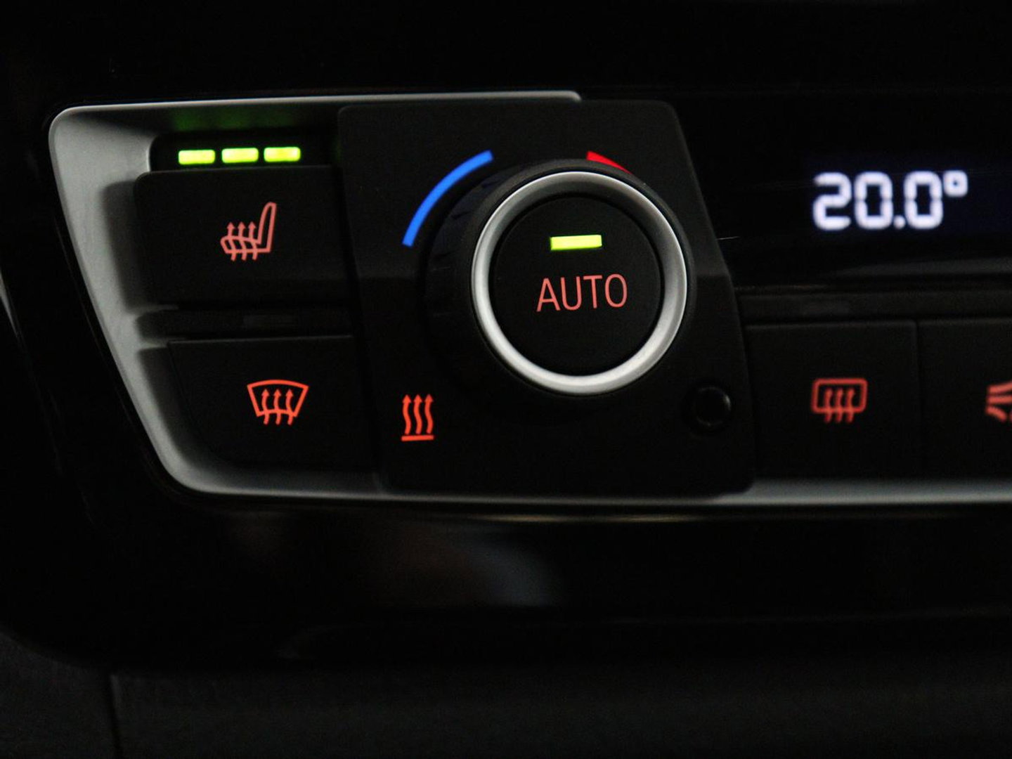 BMW 4 Serie Coupé 418i M Sport | Schuifdak | Leder | Stoelverwarming | 20'' | Sportstoelen | Full LED | Navigatie | Parkeerhulp | Climate control | Cruise control | 74.200km NAP