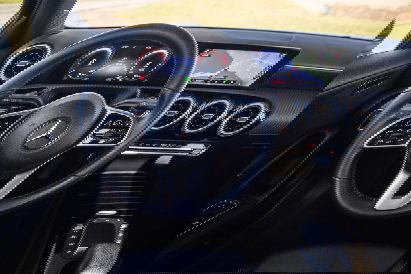 Mercedes-Benz A-Klasse 250 e Business Line PANORAMA DAK / WIDESCREEN / 360 CAMERA / CARPLAY