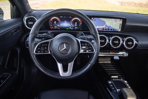 Mercedes-Benz A-Klasse 250 e Business Line PANORAMA DAK / WIDESCREEN / 360 CAMERA / CARPLAY