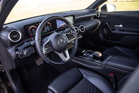 Mercedes-Benz A-Klasse 250 e Business Line PANORAMA DAK / WIDESCREEN / 360 CAMERA / CARPLAY