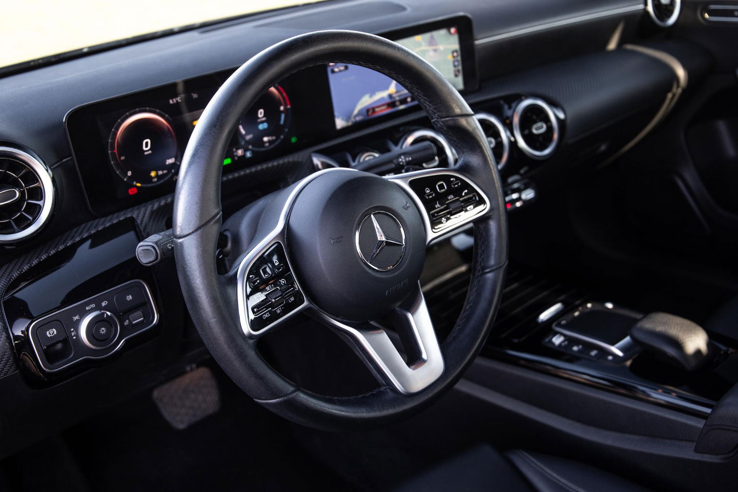 Mercedes-Benz A-Klasse 250 e Business Line PANORAMA DAK / WIDESCREEN / 360 CAMERA / CARPLAY